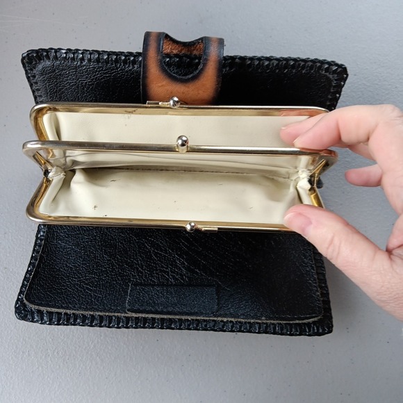 VTG Leather Tooled Wallet Women Double Kiss Lock Close Monogramed Leaf Black Tan - Picture 10 of 12